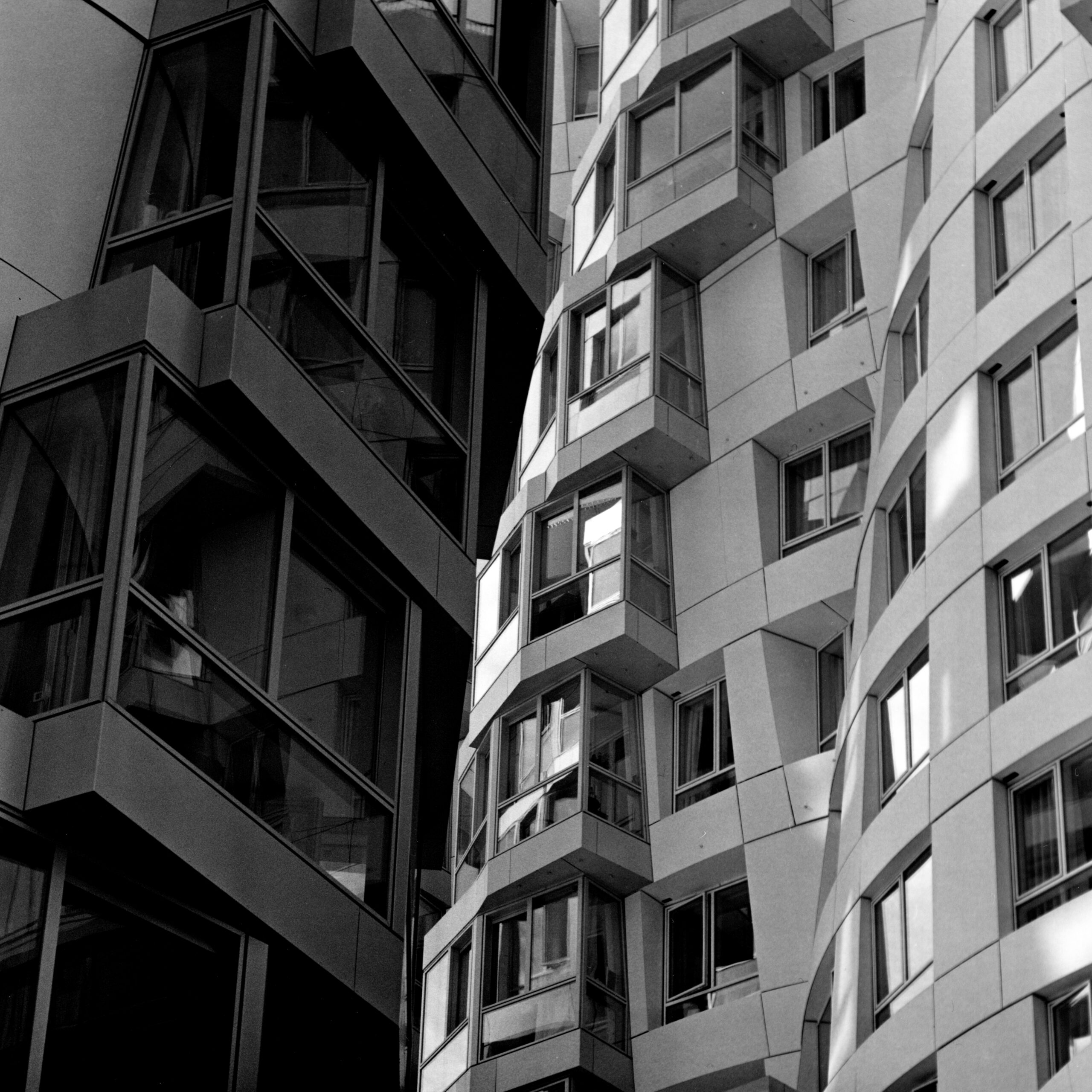 Prospect Place, by Frank Gehry. Battersea, London. Hasselblad 500CM / Sonnar 150mm.