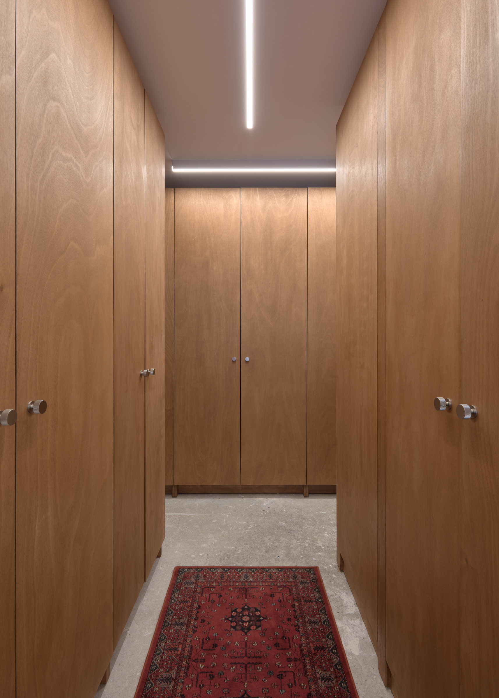 Derschutze, Soho (Counterfeit Studio)