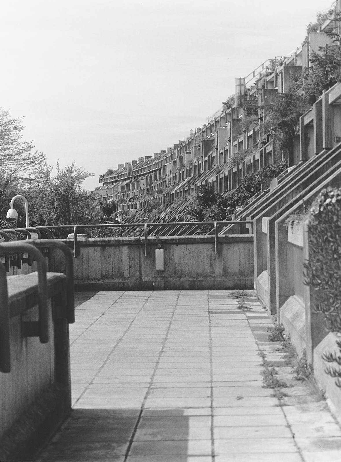 Alexandra Road Estate, Neave Brown. Hasselblad, Sonnar 150