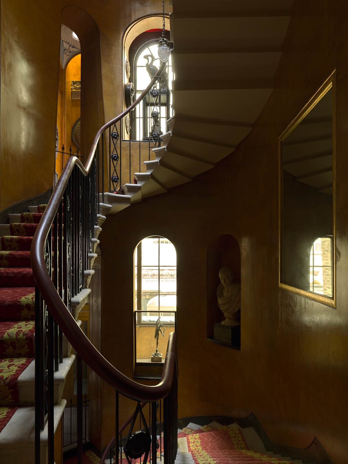 Sir John Soane's Museum — Regency cantilevered staircase